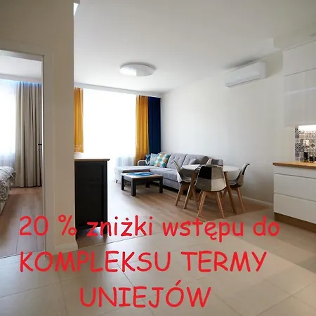 Apartament Z Ogrodkiem Uniejow Exterior photo